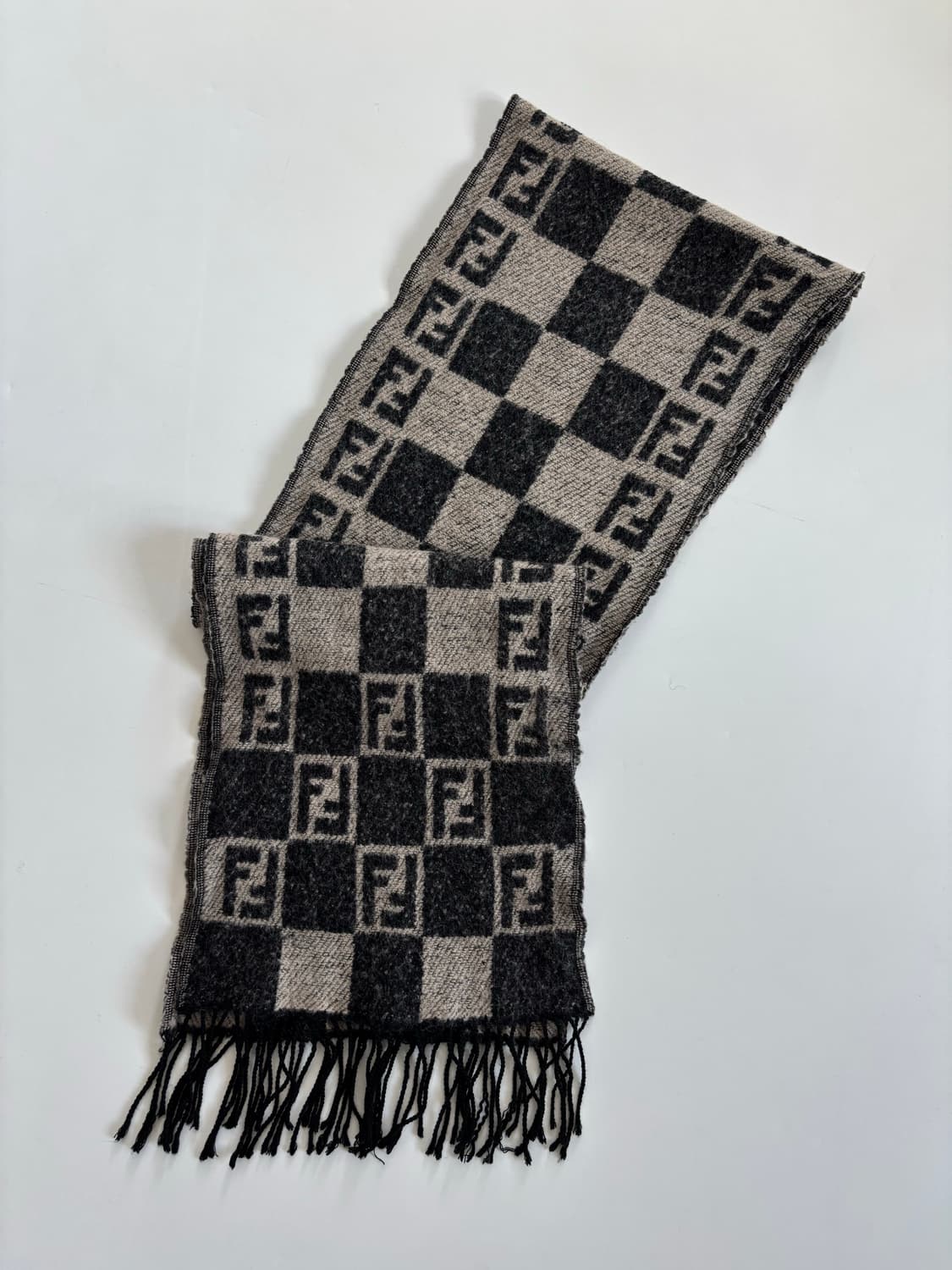 Fendi 펜디 90‘s FF 모노그램 체커보드 머플러  상품이미지3