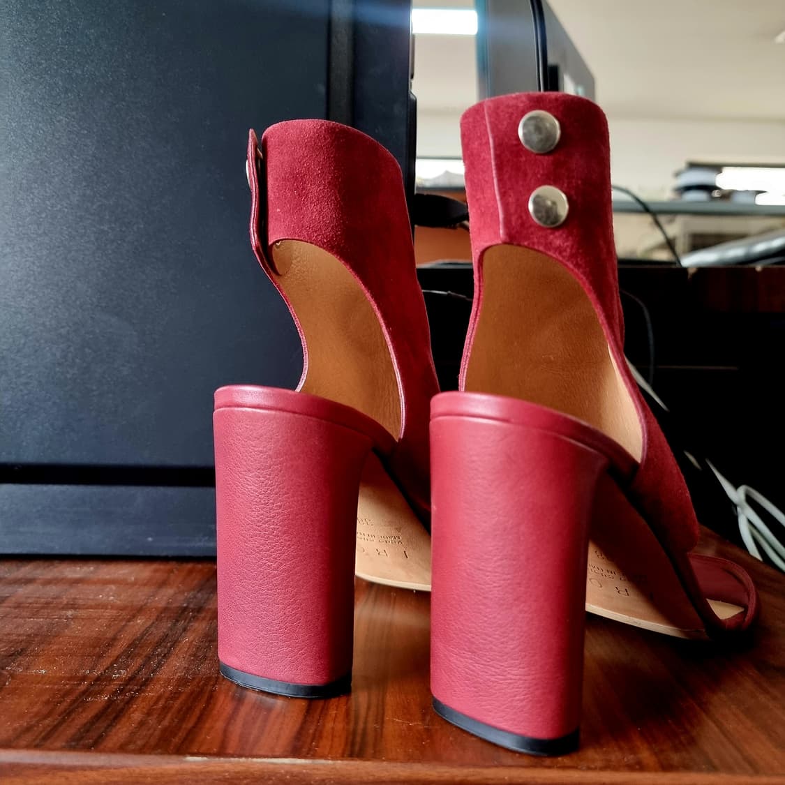 이로 IRO 스웨이드 오픈토힐 펌프스 구두 힐 (38/250) 상태최상 상품이미지3