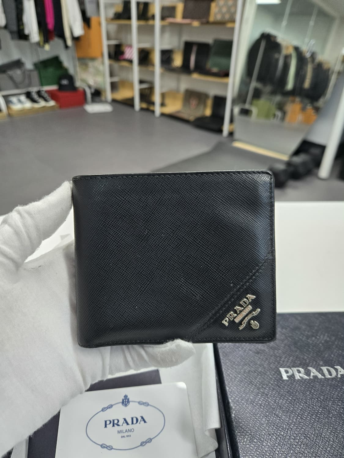 [A급컨디션]프라다 사피아노 반지갑 상품이미지1