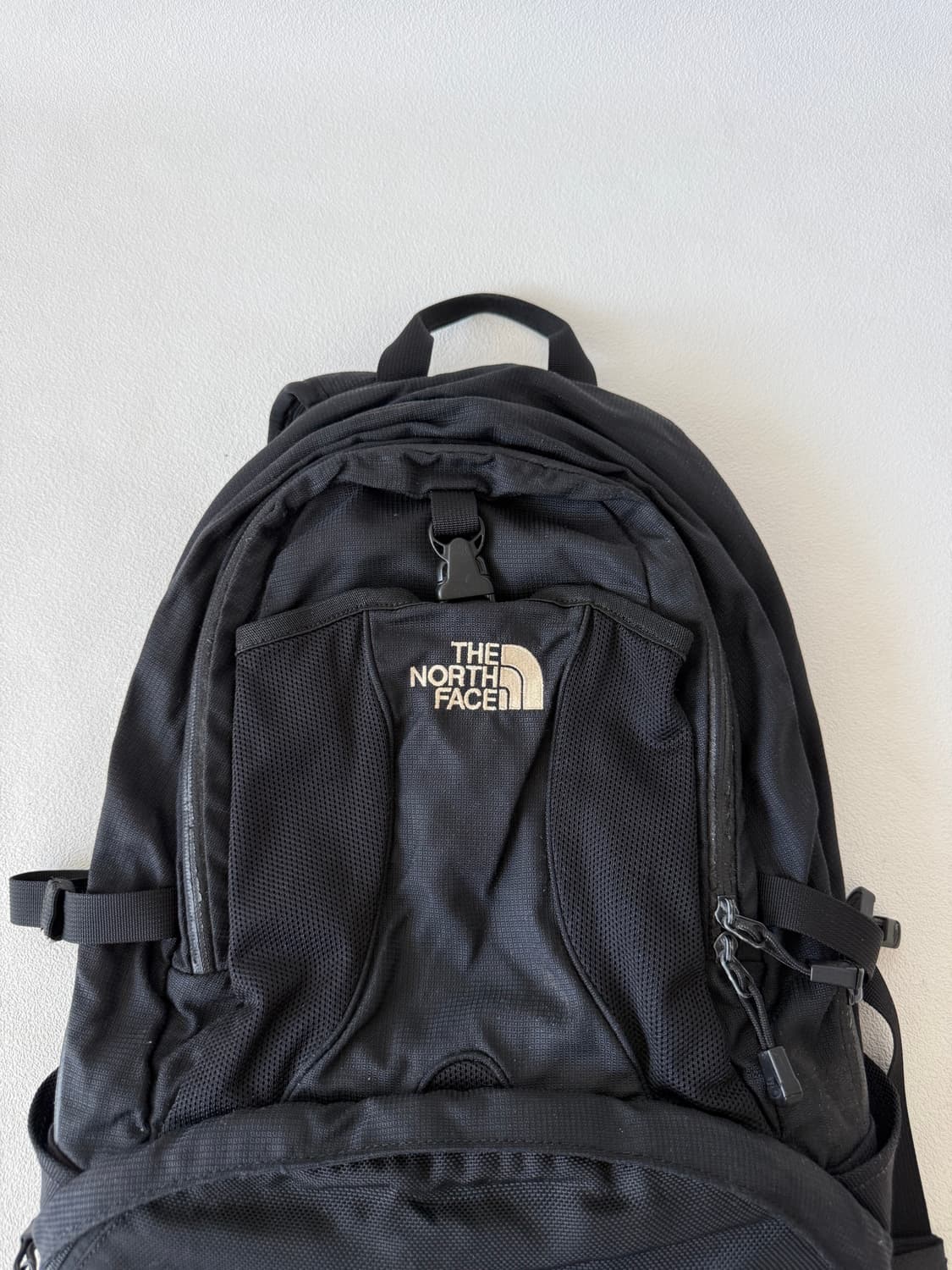 올드 노스페이스(THE NORTH FACE) 20L 백팩(지퍼테입 손상) 상품이미지2