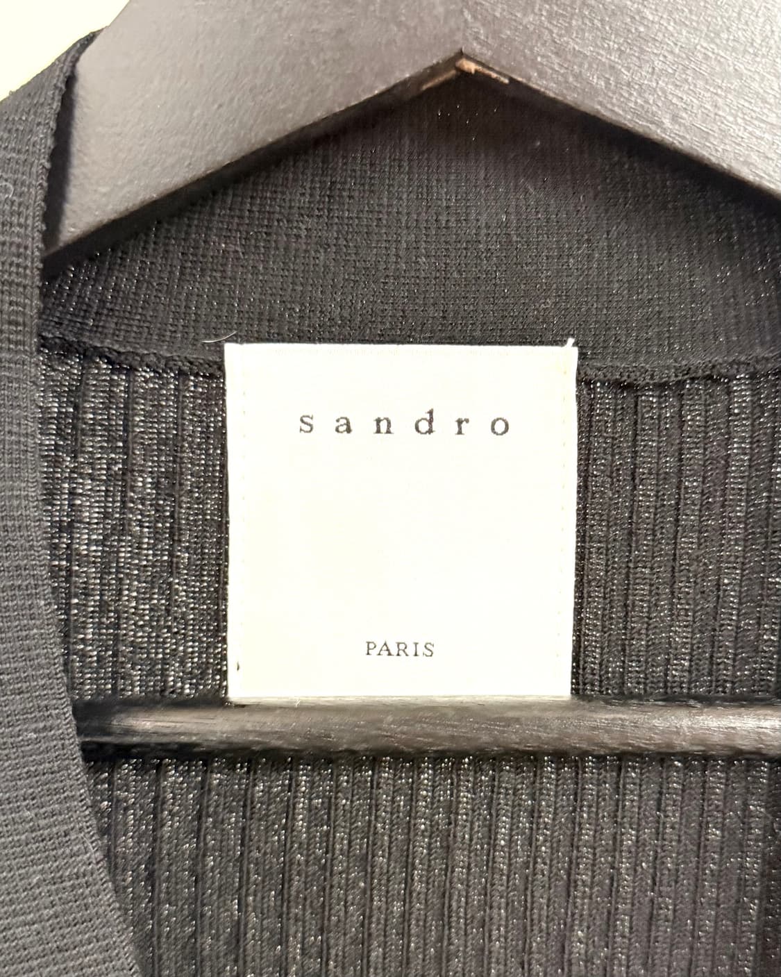 산드로 블랙 빅버튼 브이넥 리브드 가디건  상품이미지7