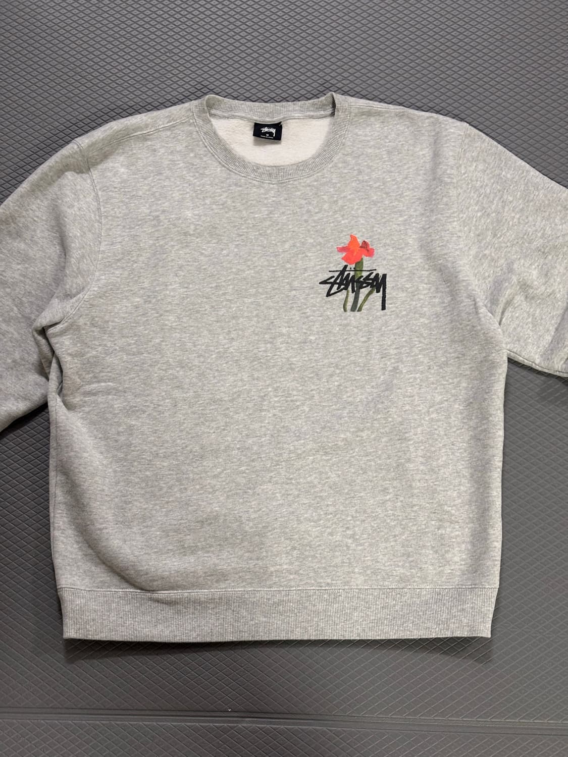 [정품] 스투시 플라워 맨투맨 M 상품이미지1