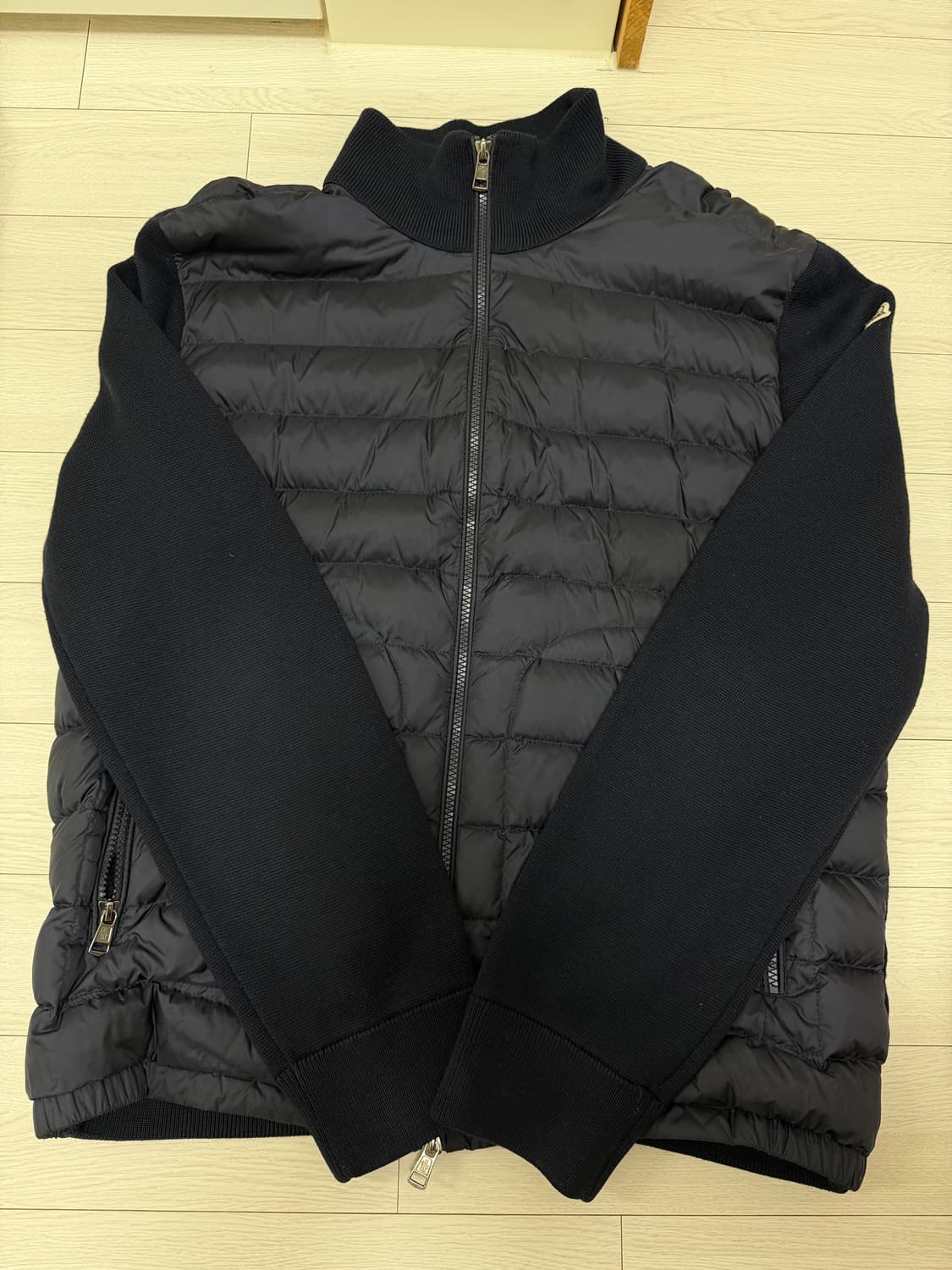 급처 신형 23fw 몽클레어 니트패딩 XL  상품이미지1