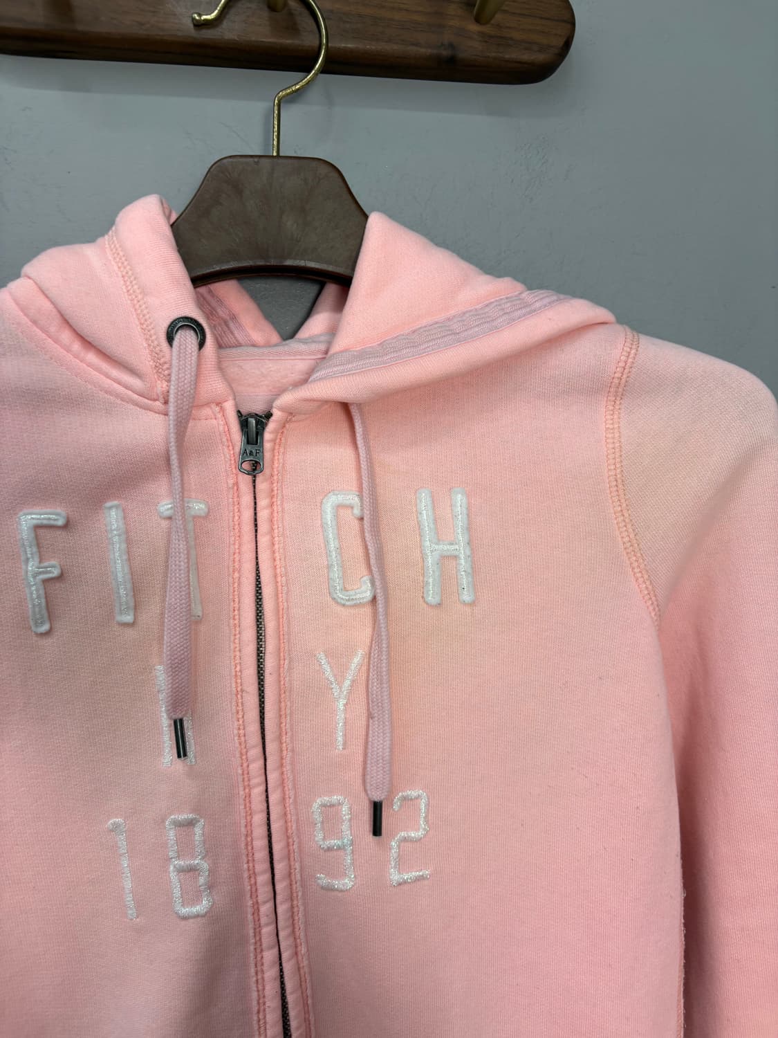 아베크롬비 y2k 글리터 스펠로고 연핑크 후드집업 A2727 상품이미지3