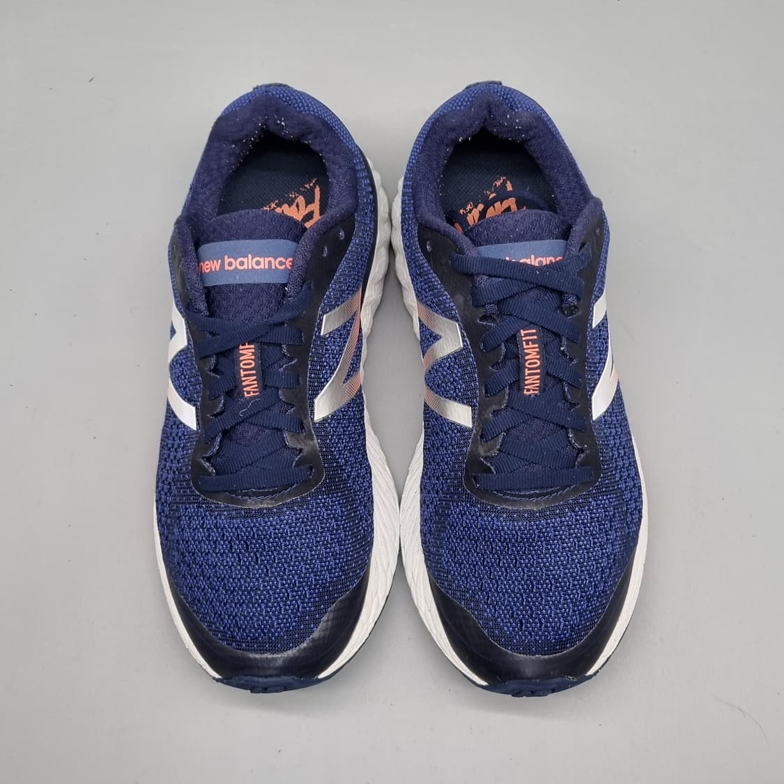 뉴발란스 프레쉬폼 여성런닝화240 상품이미지2