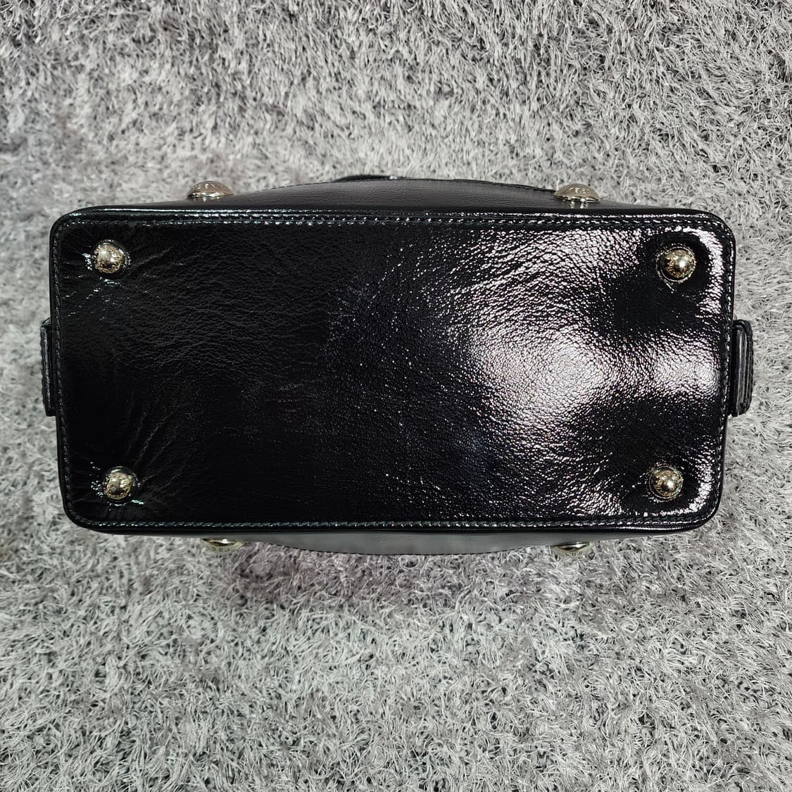 돌체앤가바나 페이턴트 퀼팅 토트백 상품이미지3