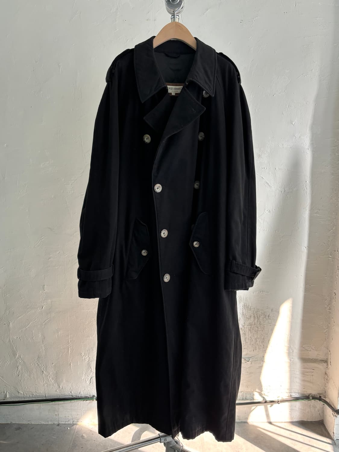 조르지오 아르마니 90’s 블랙 컬러 트렌치 코트 상품이미지1