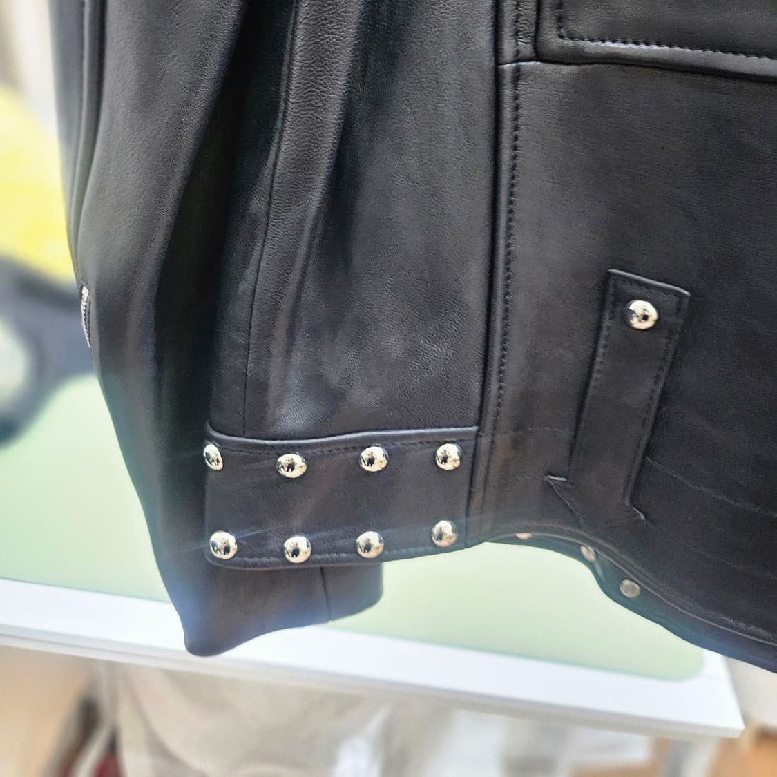 럭키슈에뜨 천연양가죽 스터드 바이커 자켓 상품이미지8