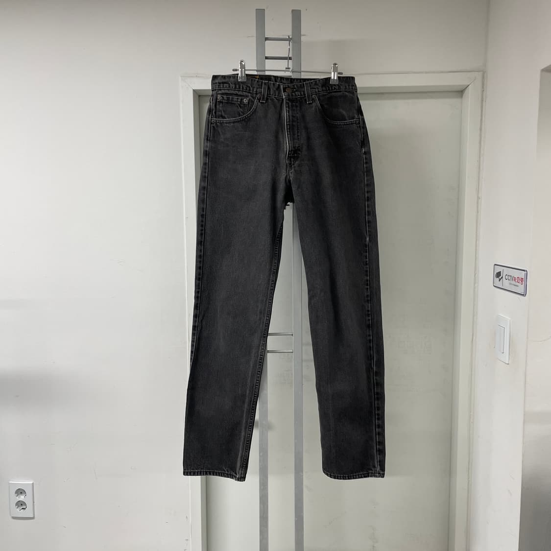 리바이스 550 흑청 데님 팬츠 W33 L34 상품이미지5