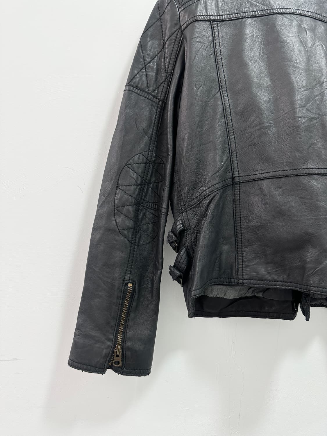 Lambskin zipper detail jacket 상품이미지10
