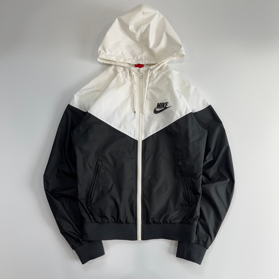 Nike 나이키 블랙 배색 바람막이 상품이미지3