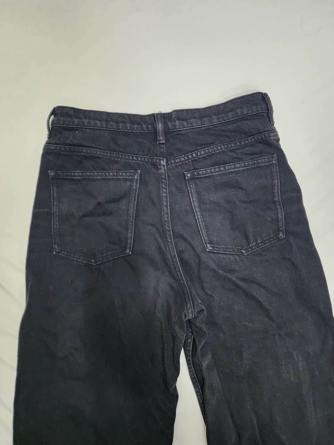 코스 테이퍼드 앵클 부츠컷 데님 팬츠  상품이미지4