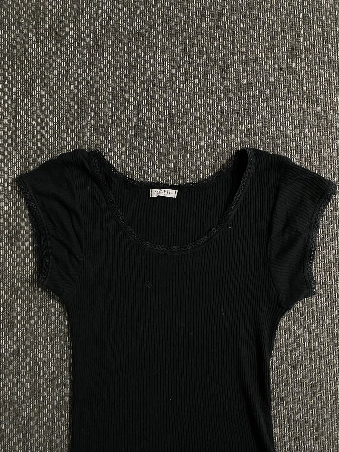 [MILEIL] Black Lace Detail Slim Fit Tee 상품이미지7