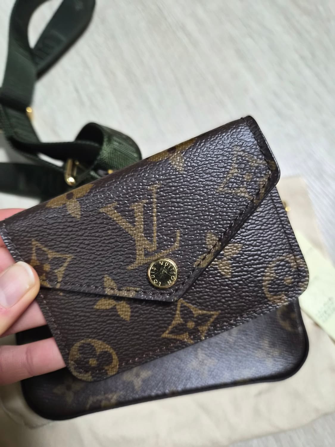 루이비통 팰리시 스트랩앤고 상품이미지6