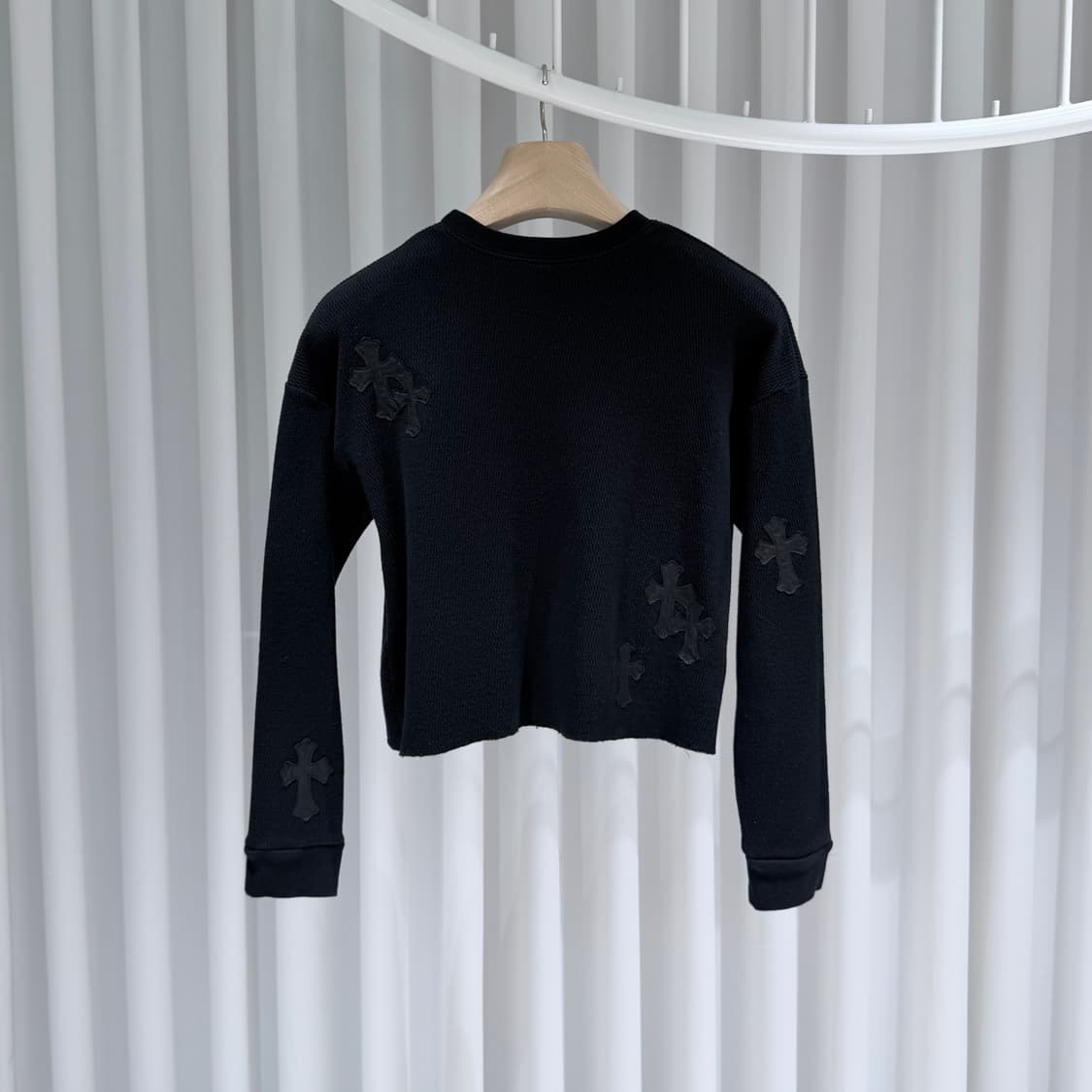 (A+/S) / 크롬하츠 레더 패치 크롭 니트 블랙 상품이미지4