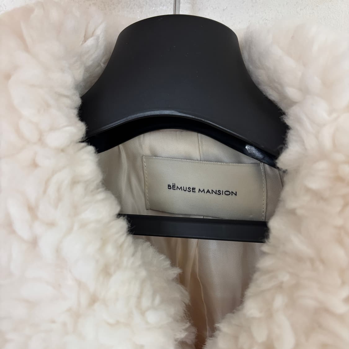 비뮤즈맨션 토글 퍼 자켓 상품이미지2