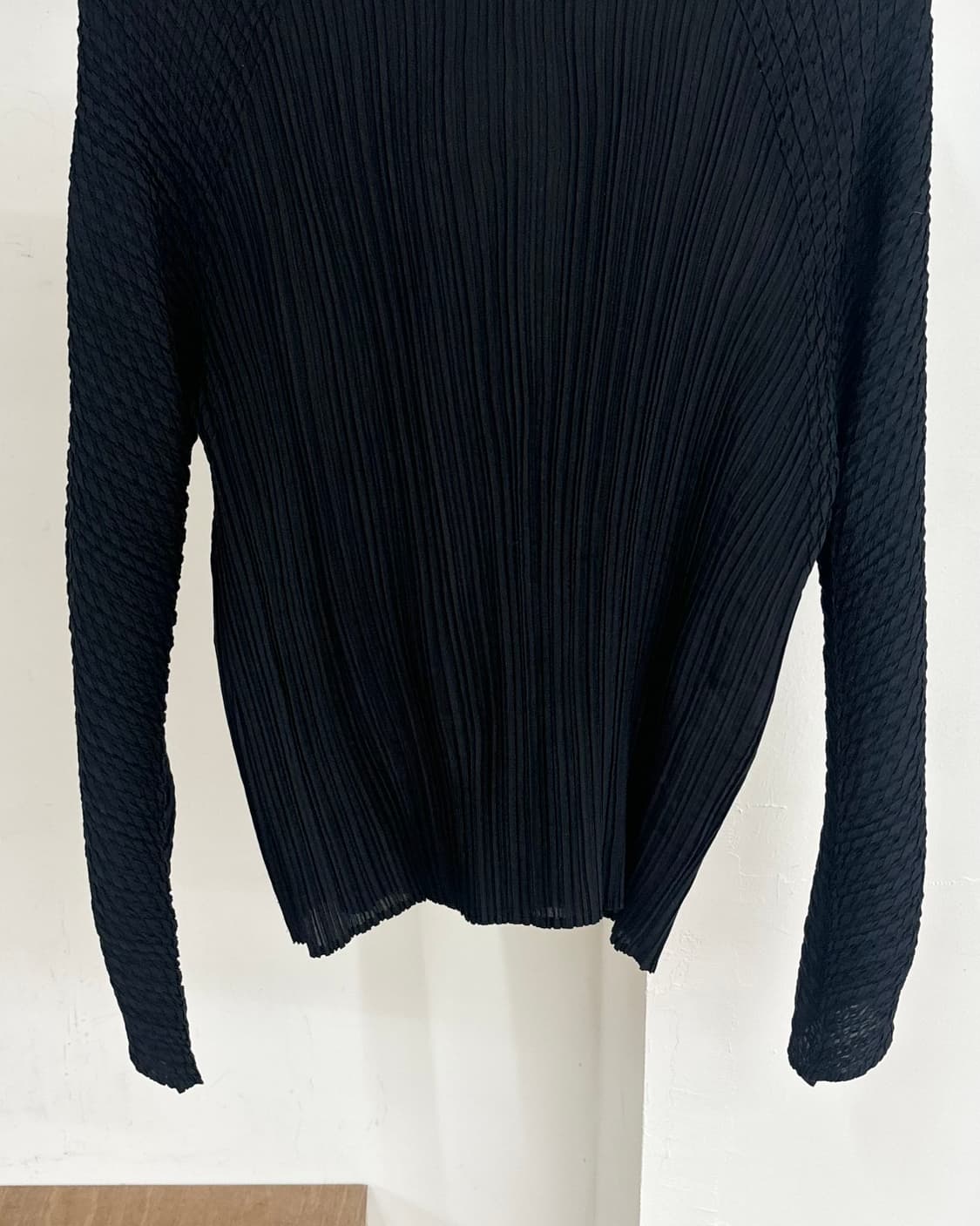 이세이 미야케 블랙 링컬 롱슬리브 상품이미지5