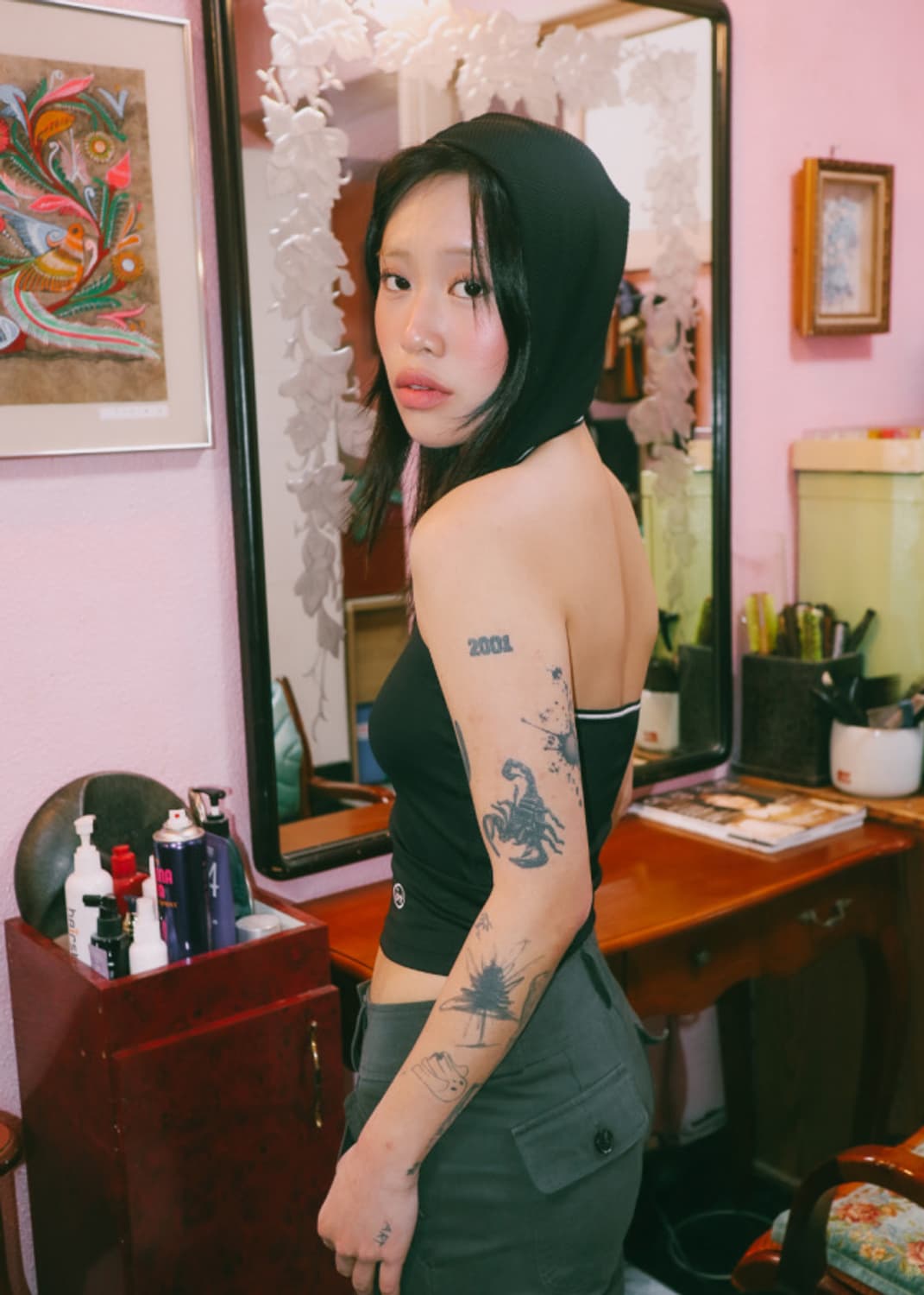 새상품택O) mnmpair 미니멀페어 홀터넥 나시 탑 스컬프터 투머치택스 상품이미지7