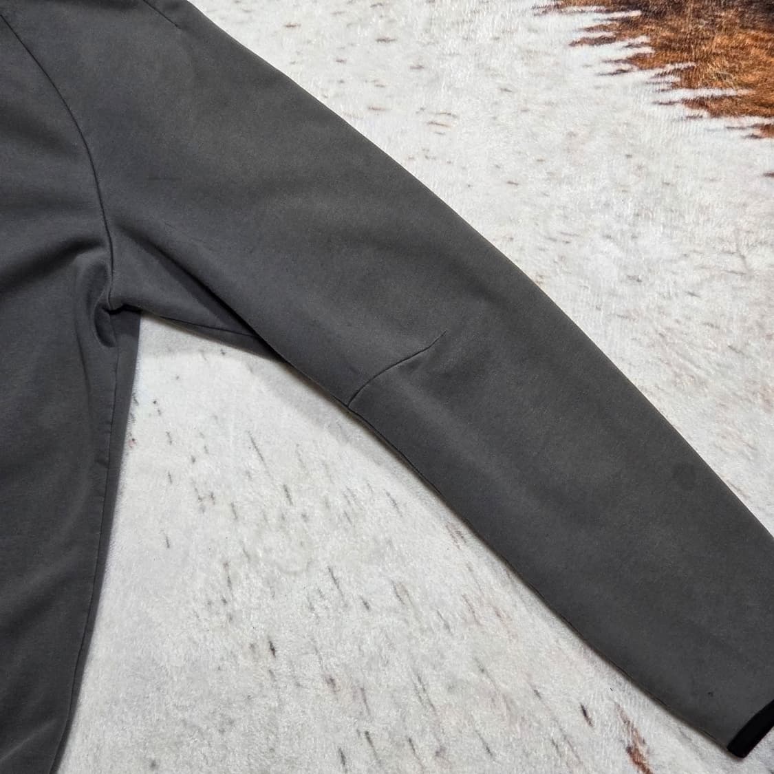 유니클로 챠콜 플리스 후드집업 상품이미지3