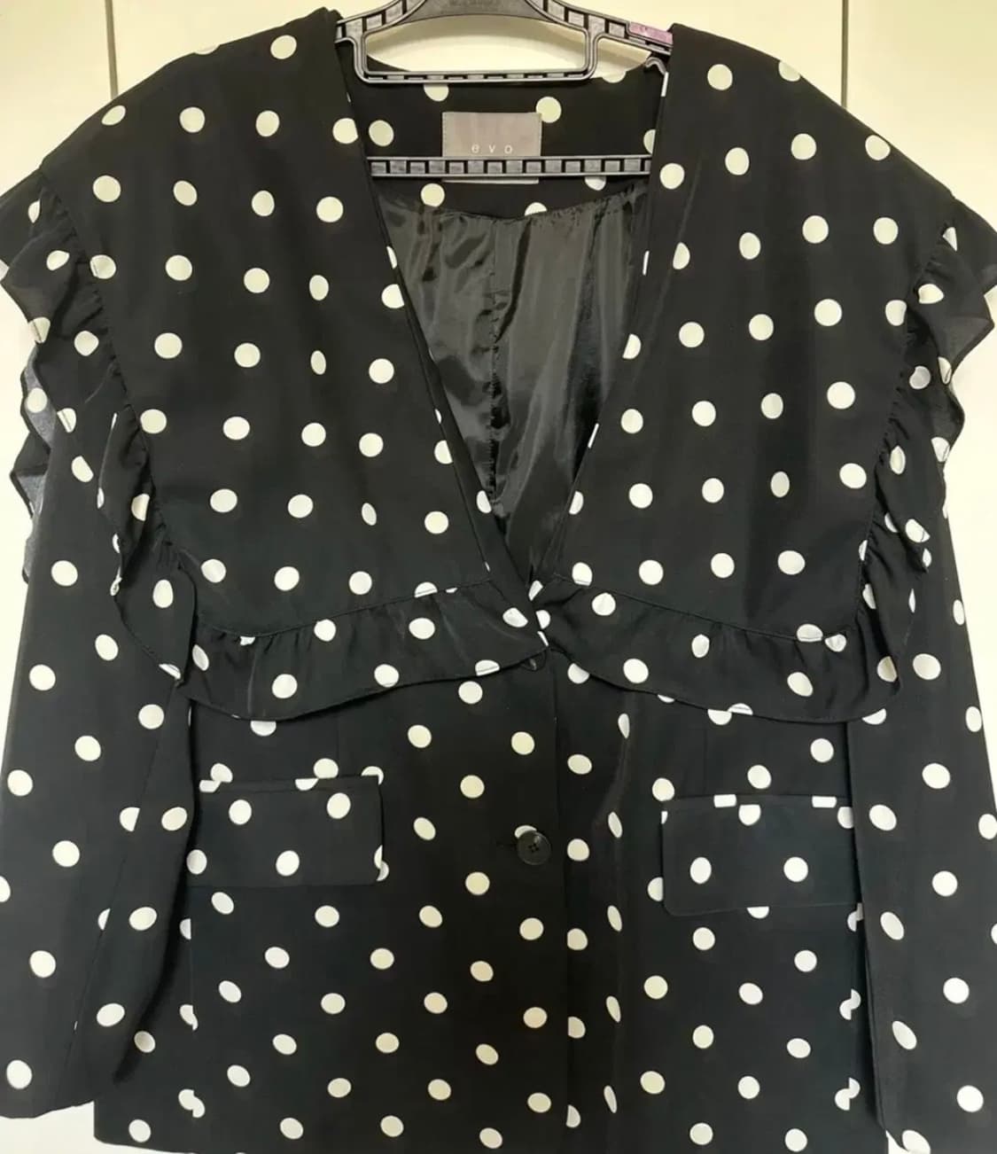 EVO 블랙 도트 프릴 자켓 상품이미지3
