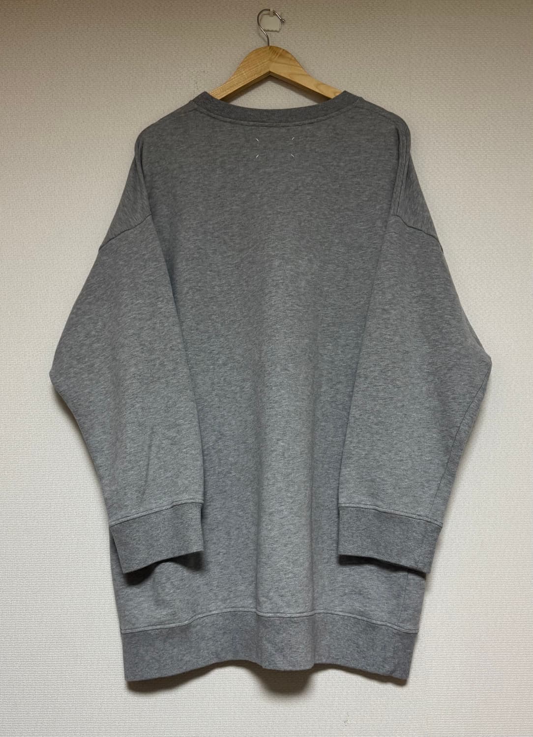 마르지엘라 12FW 오버사이즈 맨투맨 상품이미지1