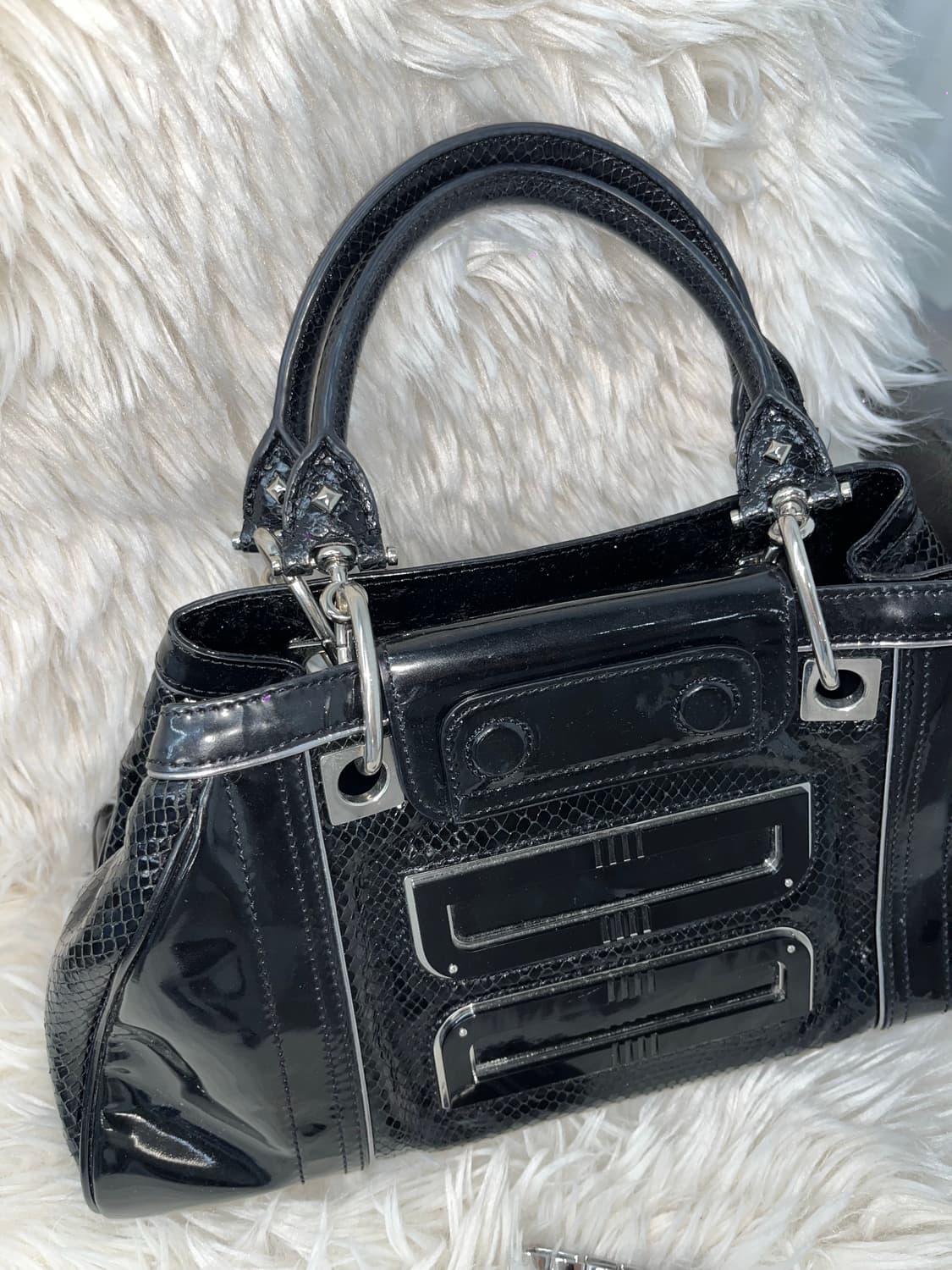 Guess Anamel Handbag 상품이미지3