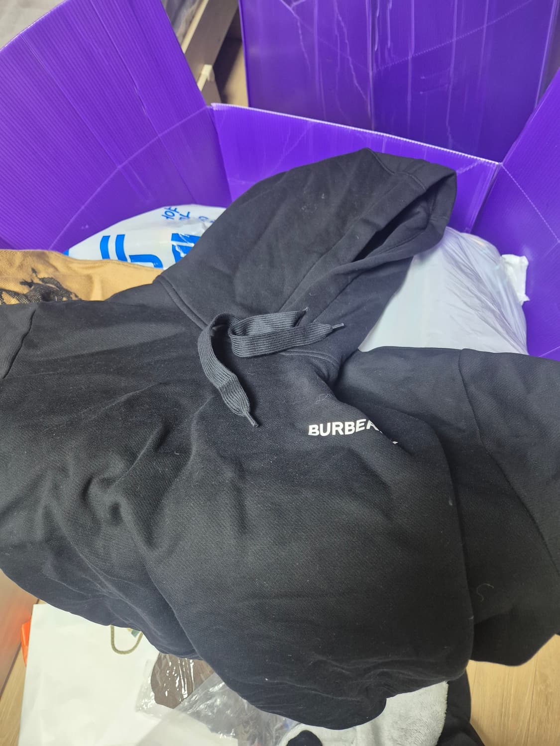 버버리 후드티 팝니다 상품이미지2