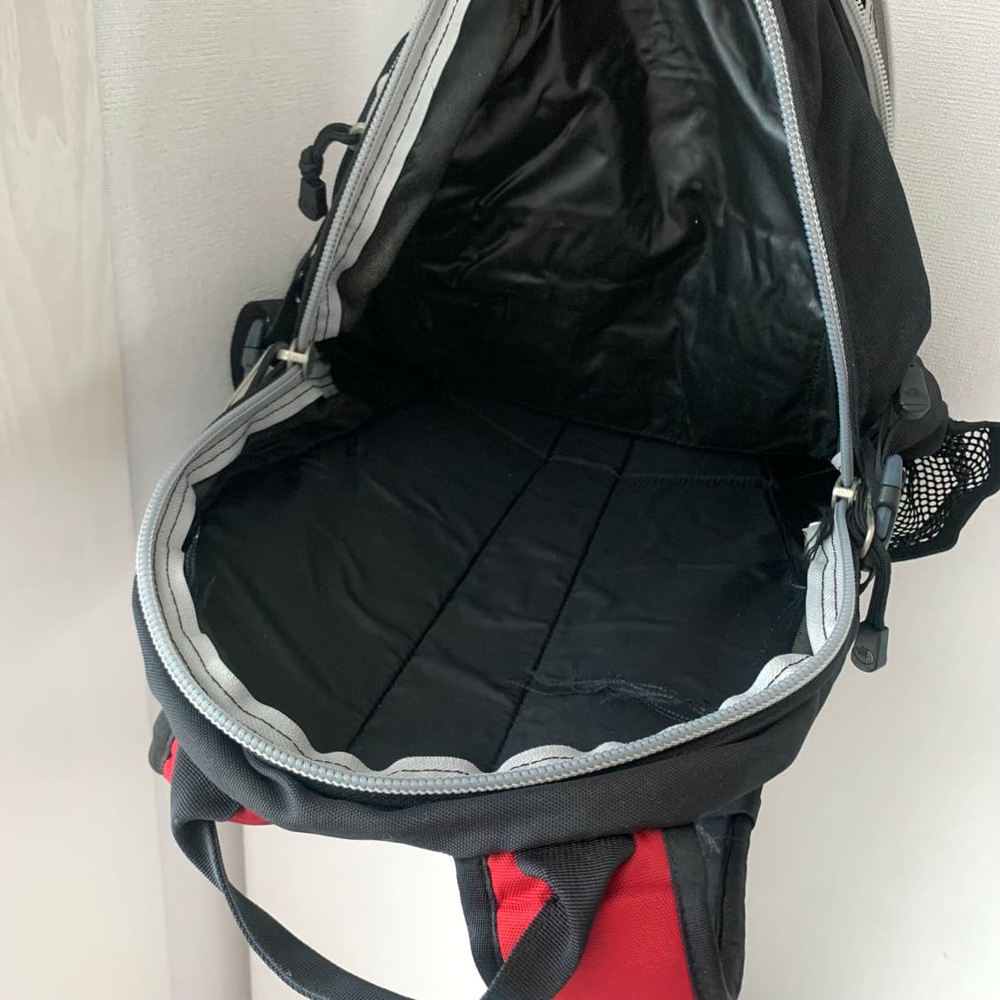 노스페이스 올드 보레알리스 검빨 백팩 상품이미지8