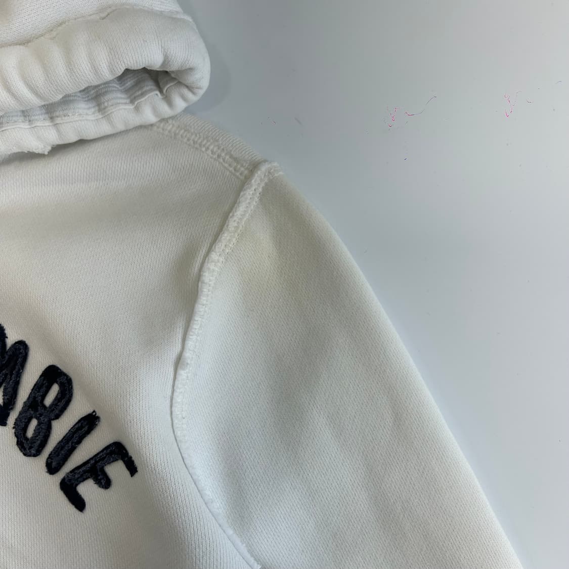 Abercrombie 아베크롬비 스펠아웃로고 화이트 후드집업 상품이미지5