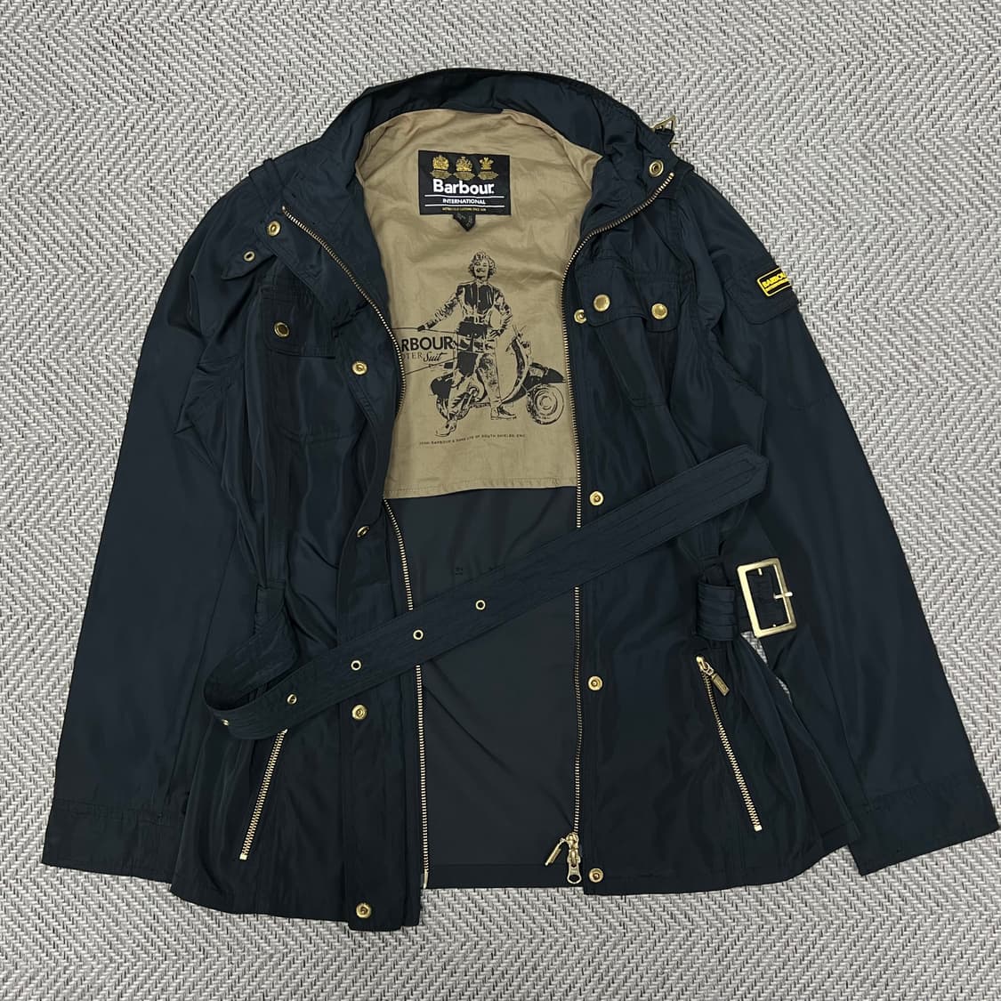 바버 인터네셔널 투어러 벨티드 자켓 v0732 상품이미지5