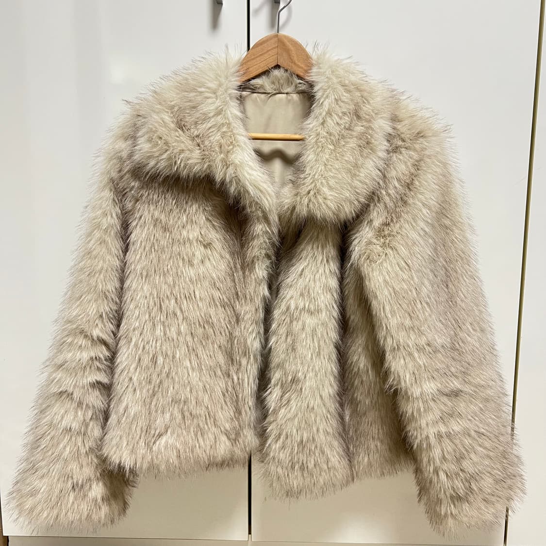 드로우어텐션 베이지 믹스 퍼자켓 페이크퍼 에코퍼 상품이미지2