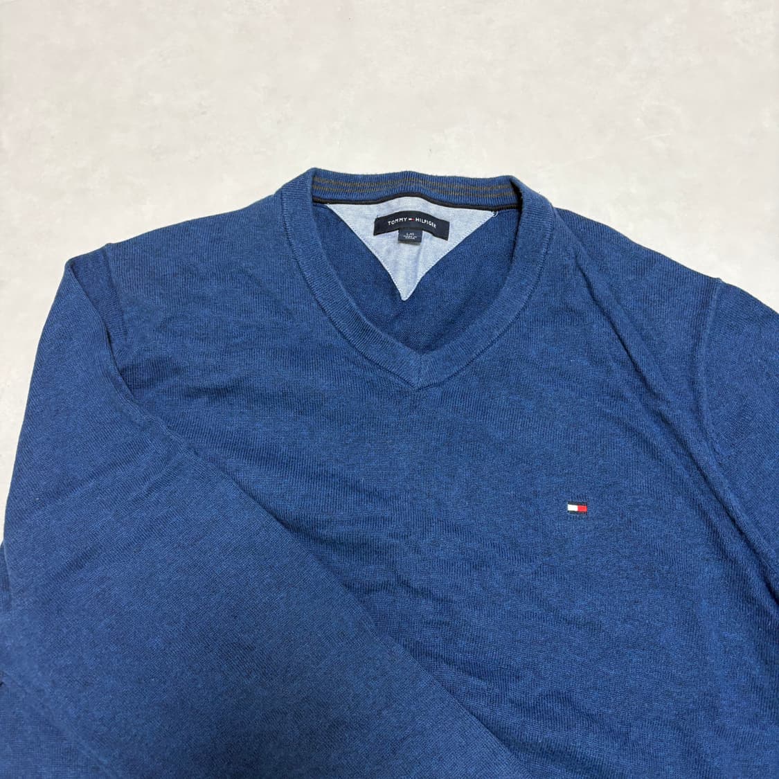 타미힐피거 세미 브이넥 니트 블루 상품이미지2