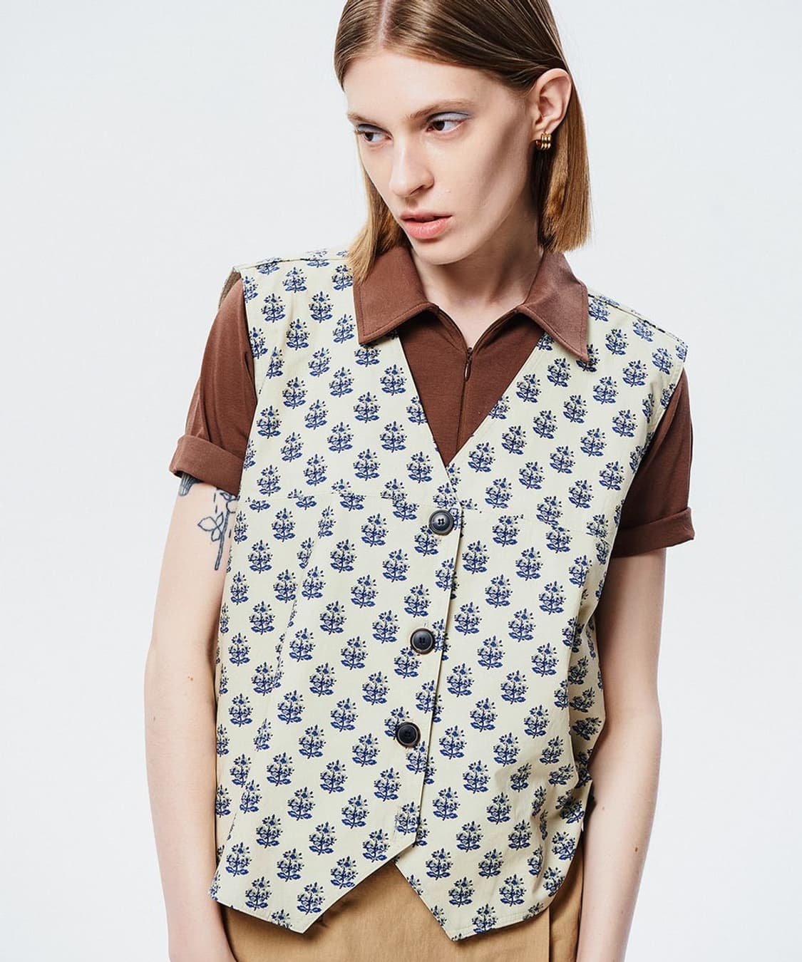 르쏘넷 플라워 패턴 베스트 조끼 (라운딩 의류) 상품이미지3