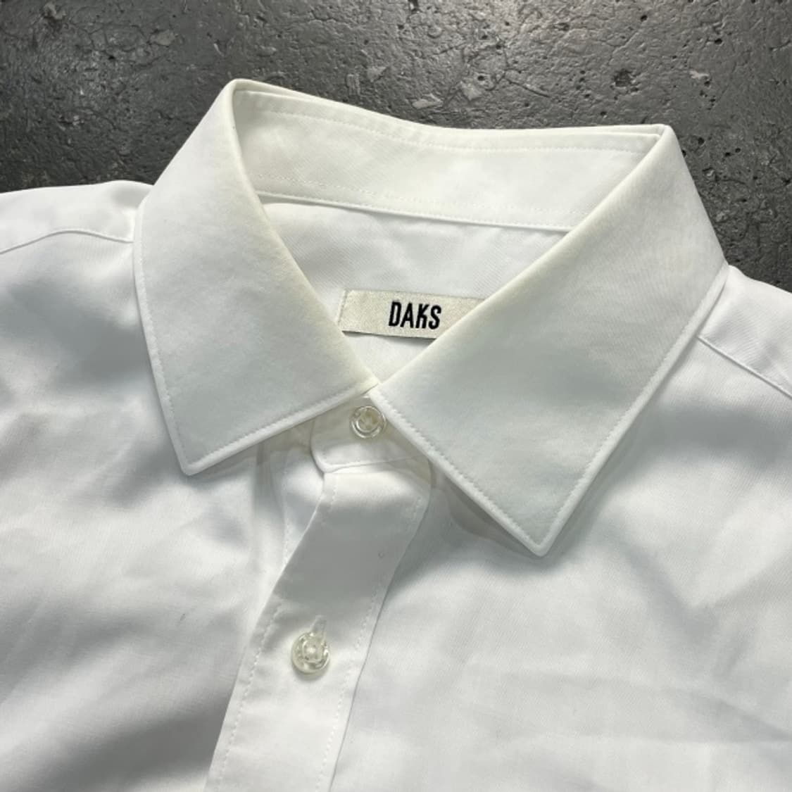 100 닥스 화이트 반팔 셔츠  상품이미지5