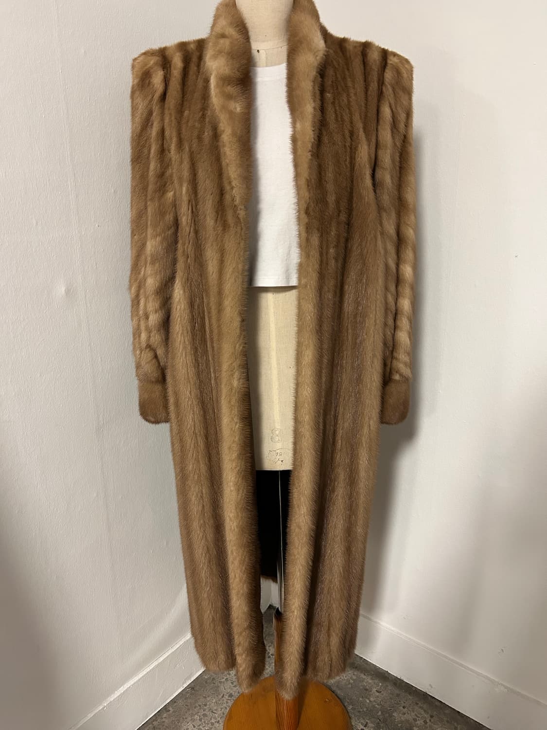 EMBA 로얄퀄리티 아메리칸 밍크 롱코트 상품이미지1