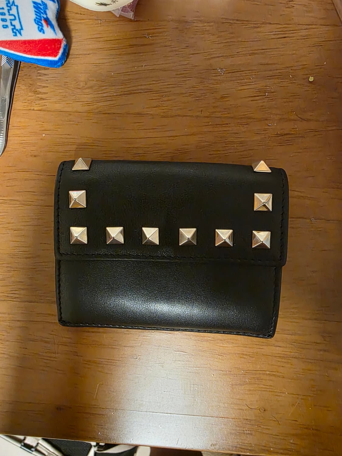 발렌티노 락스터드 블랙 카드지갑 상품이미지1