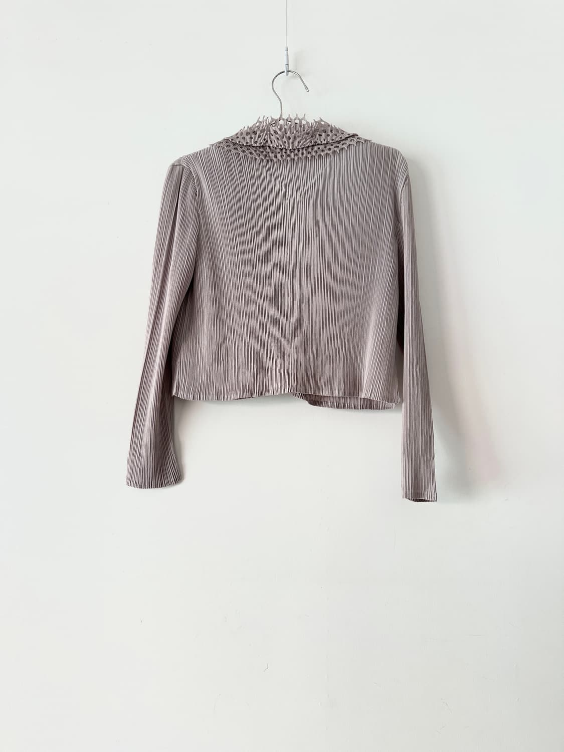 Art sculptural pleats cardigan / beige 상품이미지4
