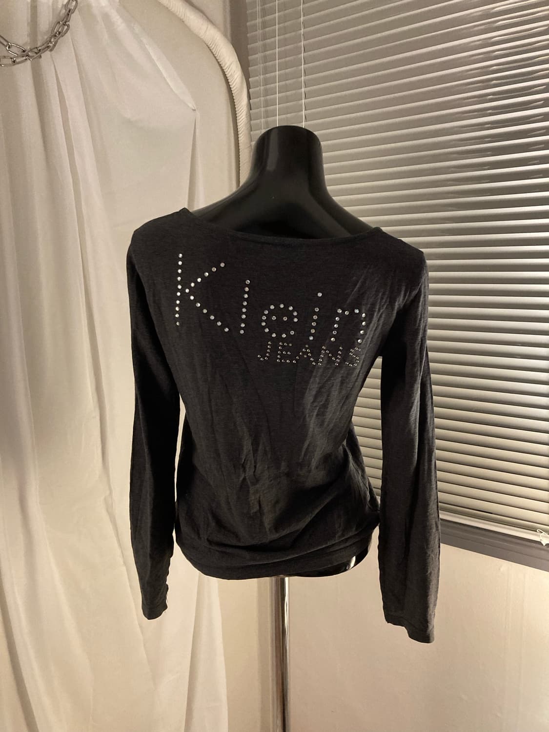 캘빈 큐빅레터링 롱슬리브 상품이미지3