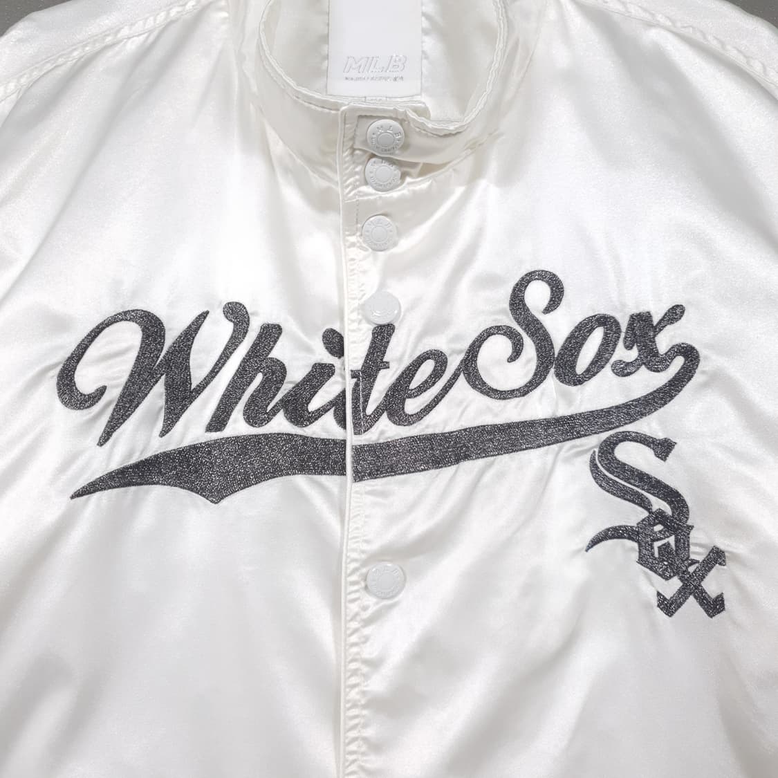 00s MLB 시카고 화이트삭스 나일론 새틴 베이스볼 자켓 화이트 XL 상품이미지2