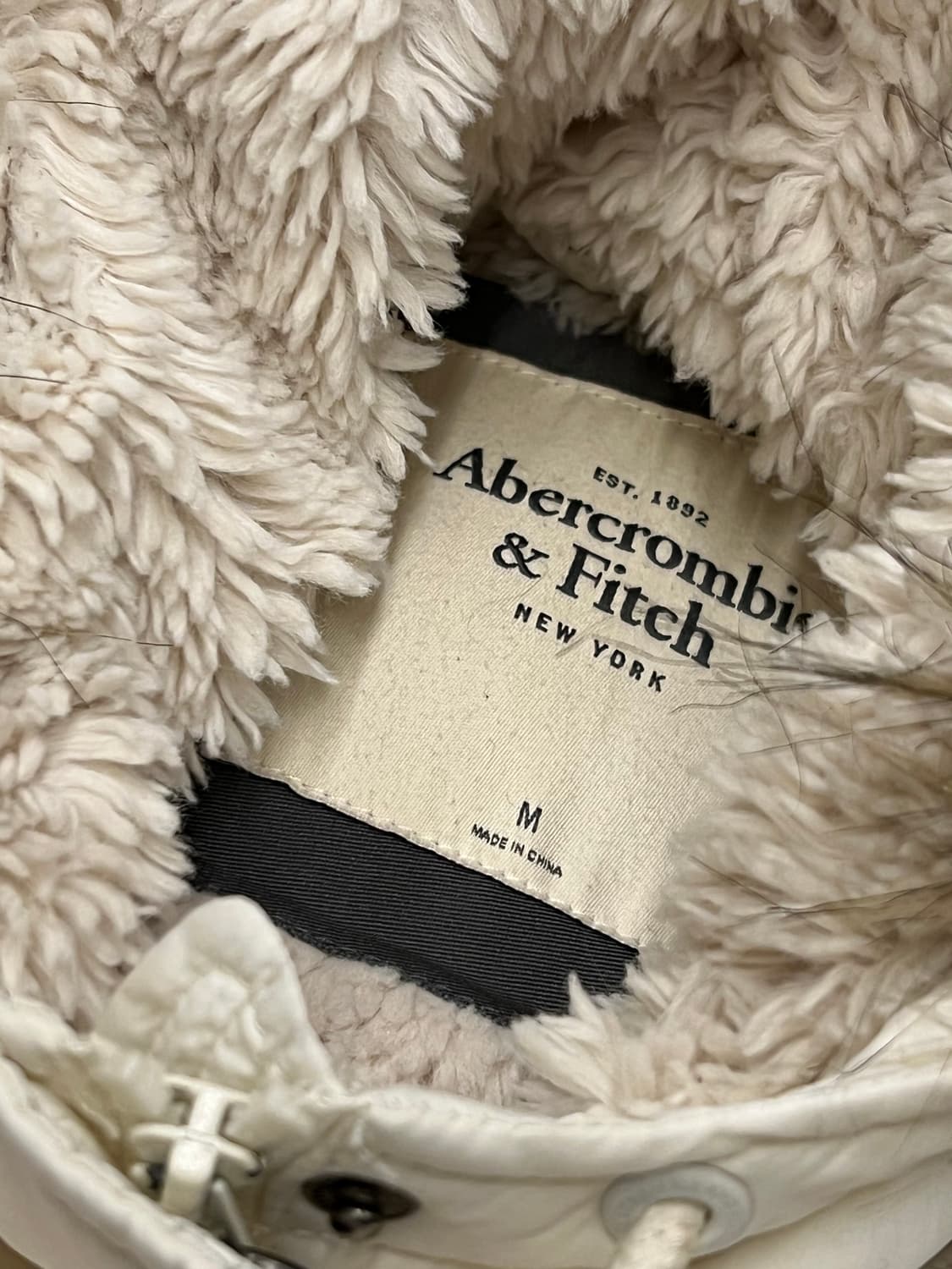 아베크롬비 빈티지 울프조 패딩 처분  상품이미지3