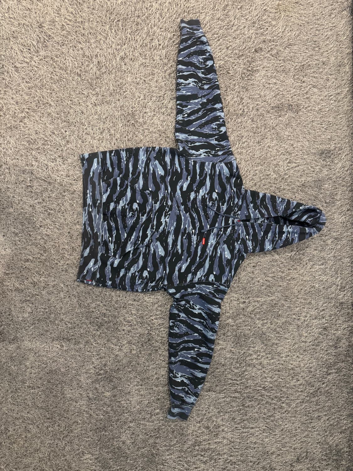 슈프림 스몰 박스 후드 스웨트셔츠 블루 타이거 카모 M사이즈 상품이미지2