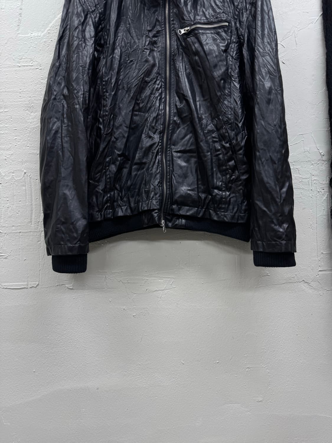 Shaggy fake leather bomber jacket 상품이미지5