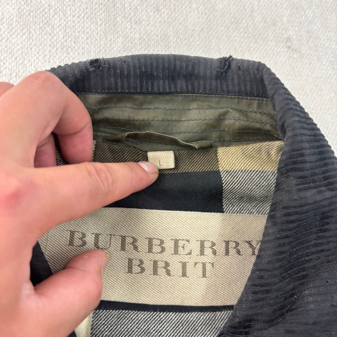 100 버버리 브릿 올리브 왁스 자켓  상품이미지5