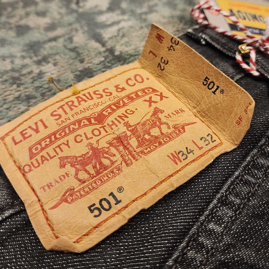 색감이 매력적인 리바이스 501데님 상품이미지7