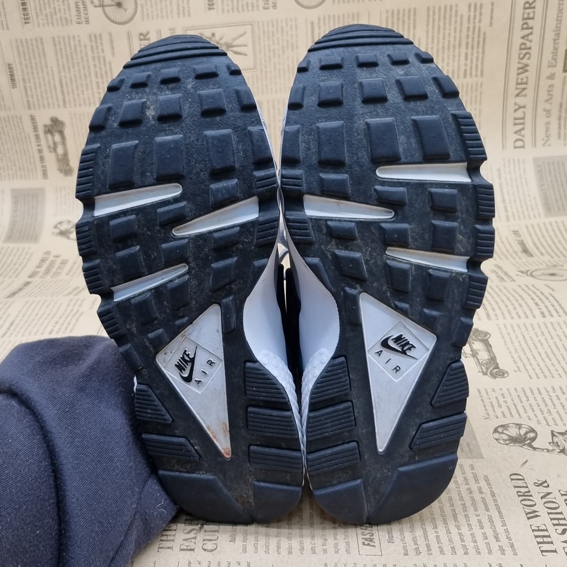 나이키 허라취 운동화 실사이즈220 상품이미지3