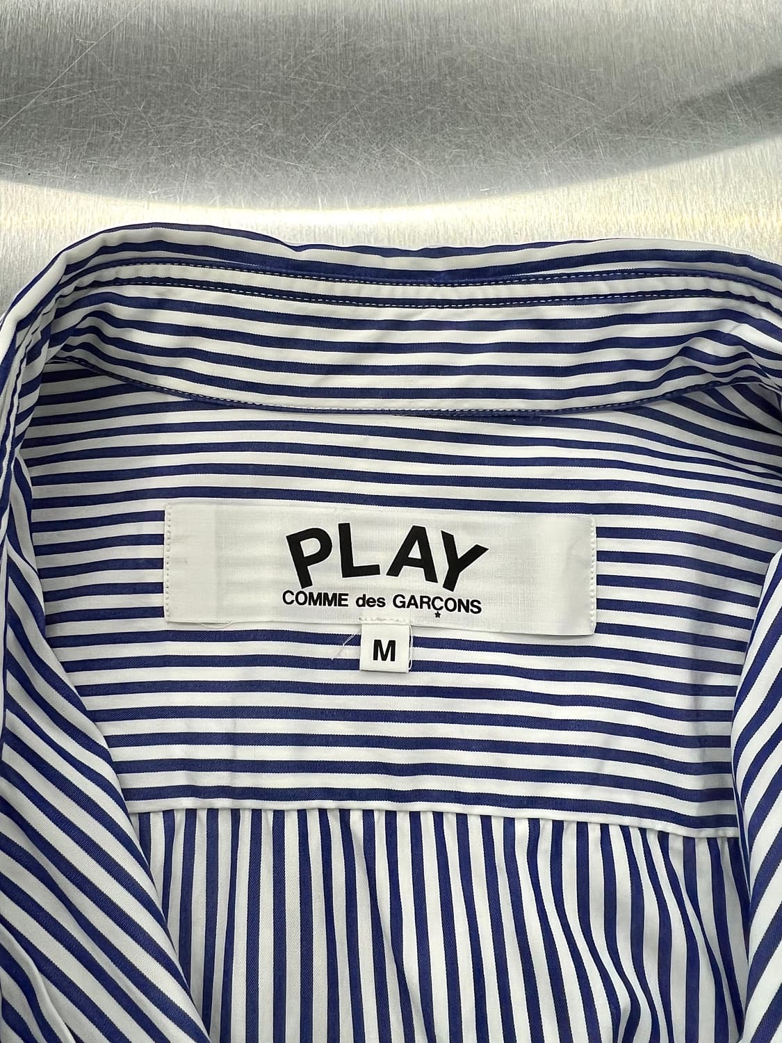 꼼데가르송 플레이 블랙 하트 와펜 스트라이프 셔츠 상품이미지7