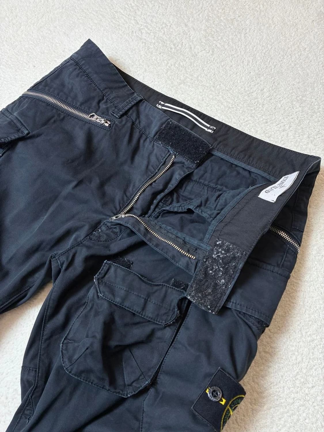 스톤아일랜드 와펜 벨크로 스트레이트 팬츠 PN6702 상품이미지3