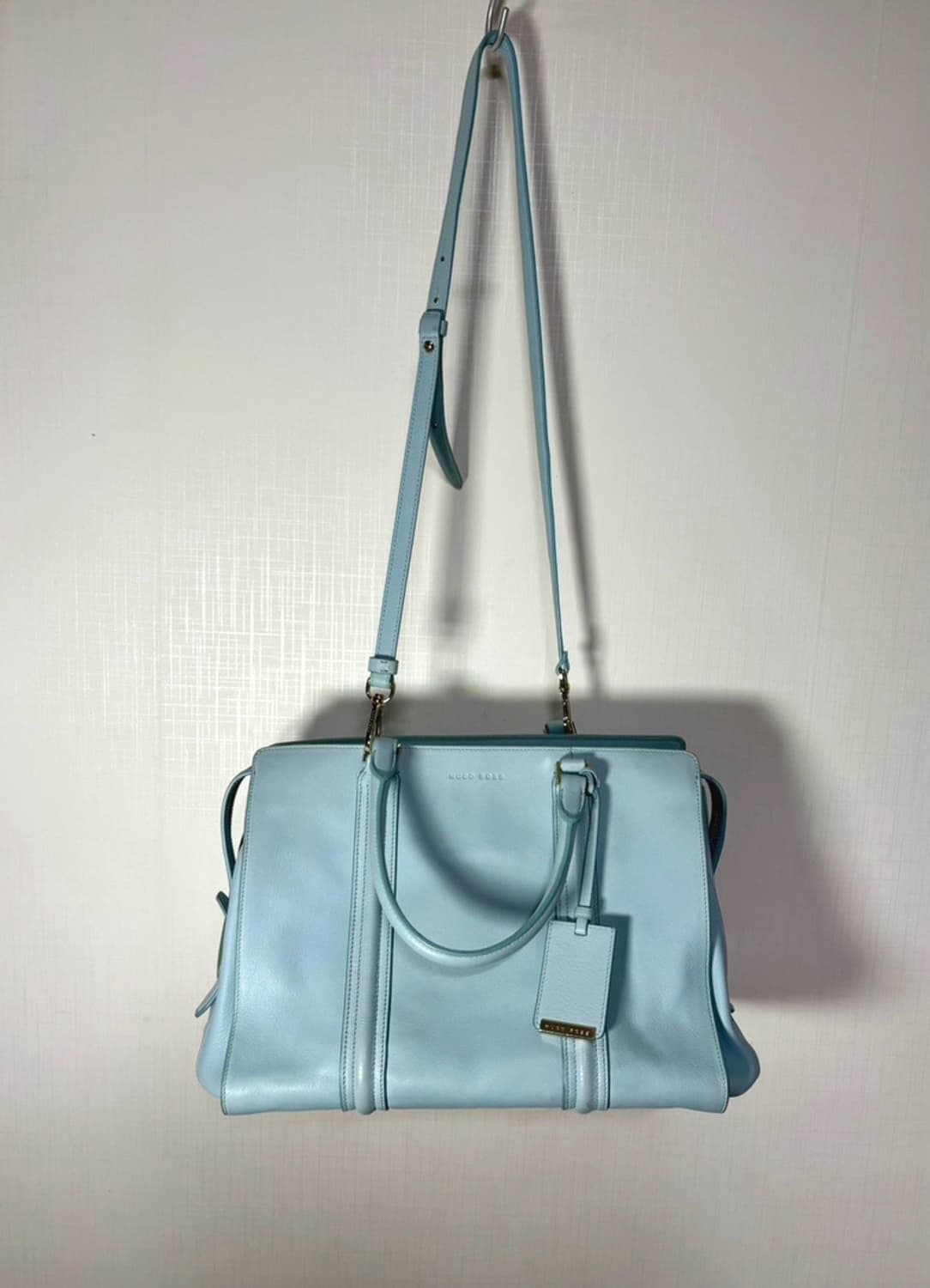 HUGO BOSS skyblue 휴고보스 하늘색 레더 토트백 가죽 가방 상품이미지1