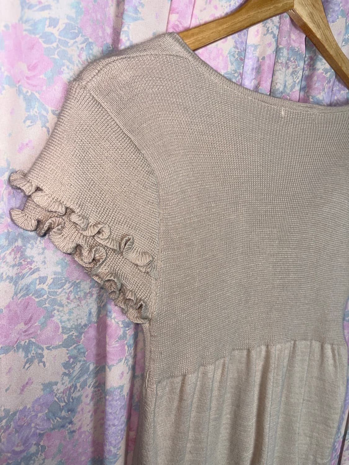 베이지 프릴 반소매 니트 상품이미지9