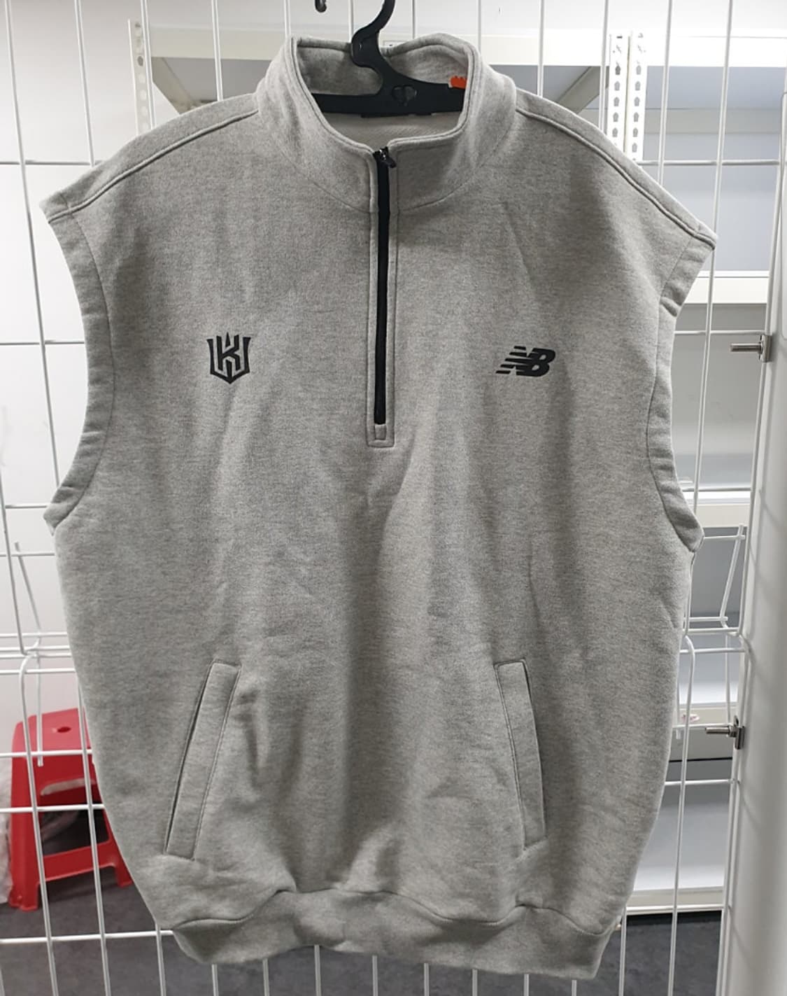 KT위즈 뉴발란스 조끼 110사이즈 판매합니다 상품이미지1